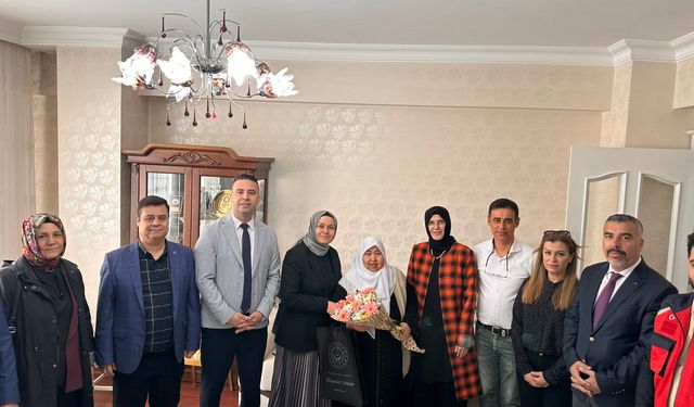 Gaziantep Valisi Kemal Çeber’in eşi Neslihan Çeber’den şehit annelerine ziyaret