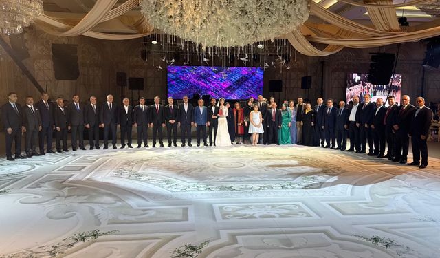 Gaziantep’te iş ve siyaset dünyası Ener ile Bulut ailelerinin düğününde buluştu…