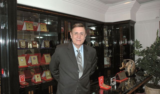Gaziantep'in duayen sanayicisi M. Naci Topçuoğlu anılacak