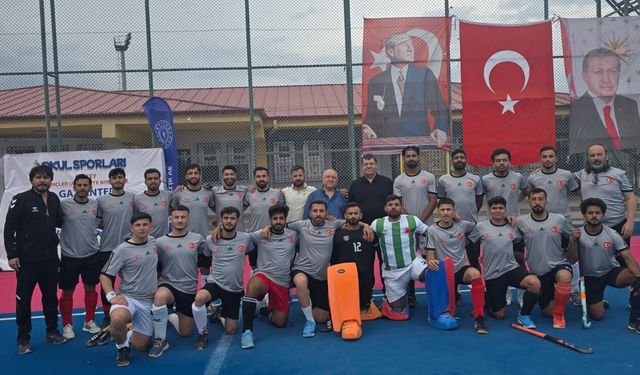 Volkan Grup Hokey Takımı Süper Finale hazır!