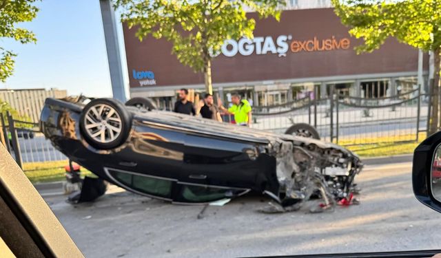 Gaziantep D-400 kara yolunda trafik kazası!