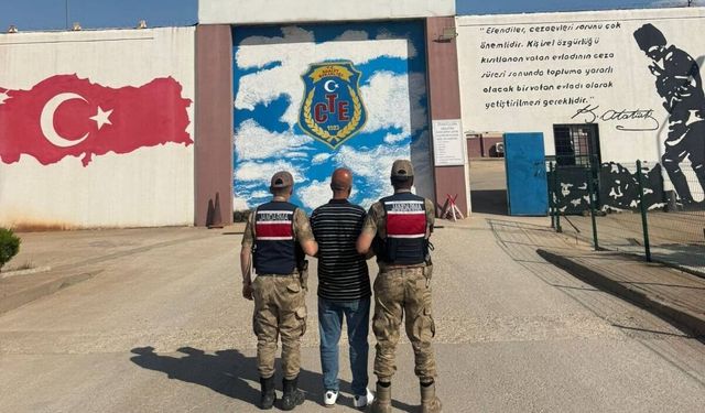Gaziantep JASAT suçluların ensesinde! Saklandıkları adreslerde yakalandılar...