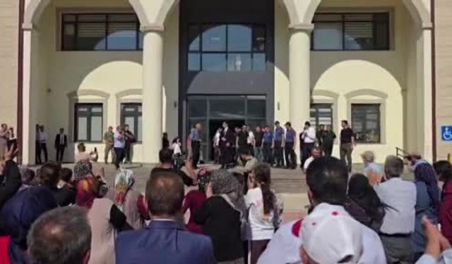 Gaziantep kaymakam Mehmet Soylu'ya gözyaşlarıyla veda etti!