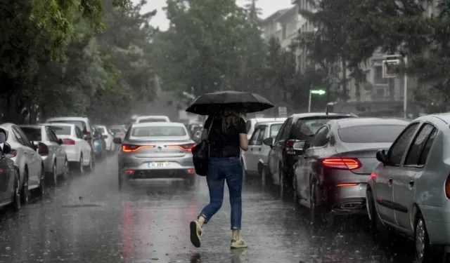 Meteoroloji'den 9 il için gök gürültülü sağanak uyarısı! Sel, yıldırım ve dolu kabusu kapıda! İşte o iller…