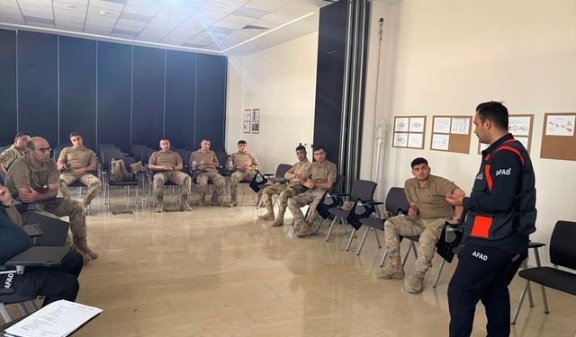 Gaziantep’te jandarma personeline enkazda arama ve kurtarma eğitimi verildi