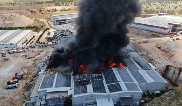 Gaziantep'teki fabrika yangınına dair yeni görüntüler ortaya çıktı!