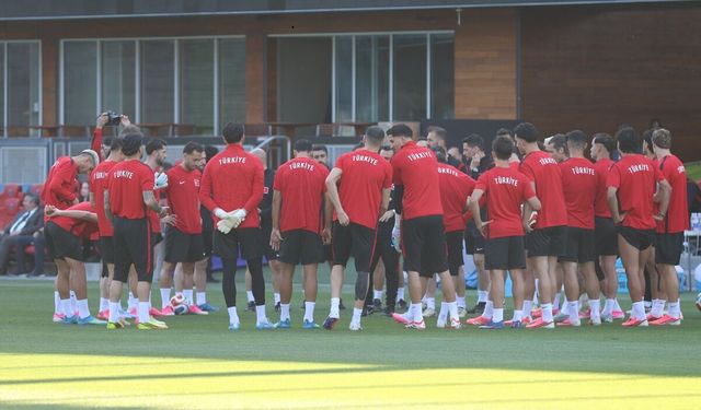A Milli Futbol Takımı, Paraguay maçı hazırlıklarını tamamladı