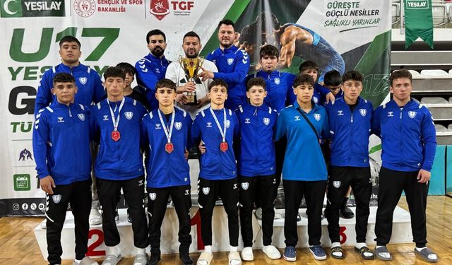Gaziantepli güreşçilerden Türkiye Kupası’nda büyük başarı!