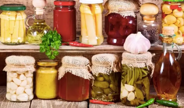 Evde konserve yaparken yapılan hatalar sağlığı tehdit edebilir!