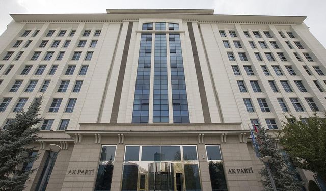 AK Parti’de 4 İlde Görev Değişimi