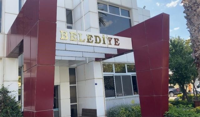 Seferihisar Belediyesi'ne operasyon! Belediye Başkanı gözaltında