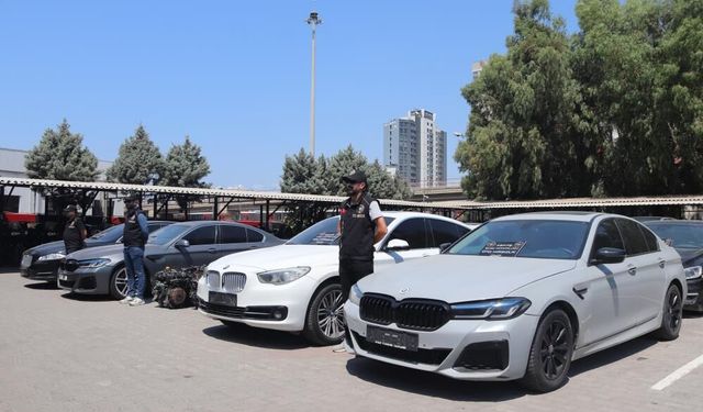 Lüks araçların kimlikleri çalındı! 6 ilde operasyon düzenlendi! 30 milyon liralık vurgun...