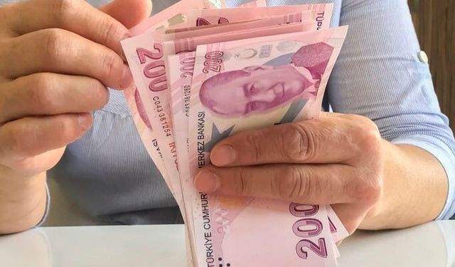 En düşük emekli maaşı alanlar dikkat! Fark ödemelerinin yatacağı tarih açıklandı…