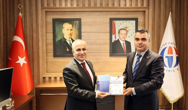 Rektör Doğan, Prof. Dr. Ali Bozkurt’u makamında ağırladı! Değerlendirmelerde bulunuldu