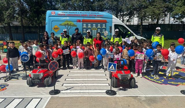 Gaziantep’te öğrenciler trafikte bilinçleniyor