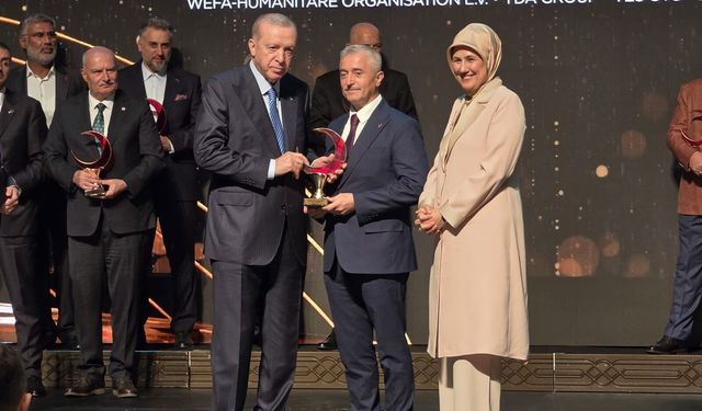 Cumhurbaşkanı Erdoğan'dan Tahmazoğlu'na ödül!