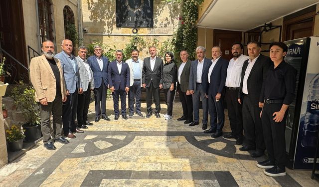 Abdulhamit Gül ve AK Parti Heyetinden Murat Şerbetçi’ye ziyaret
