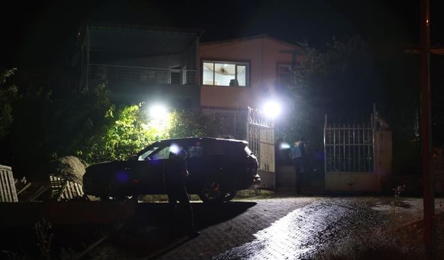 Husumetliler evi bastı! kurşun yağdırdı: 4 Yaralı!