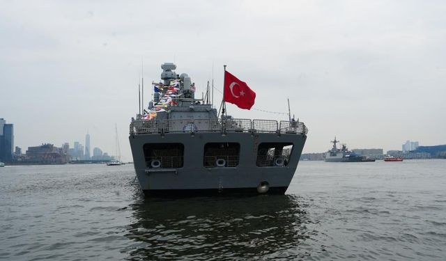 TCG Oruçreis New York'ta