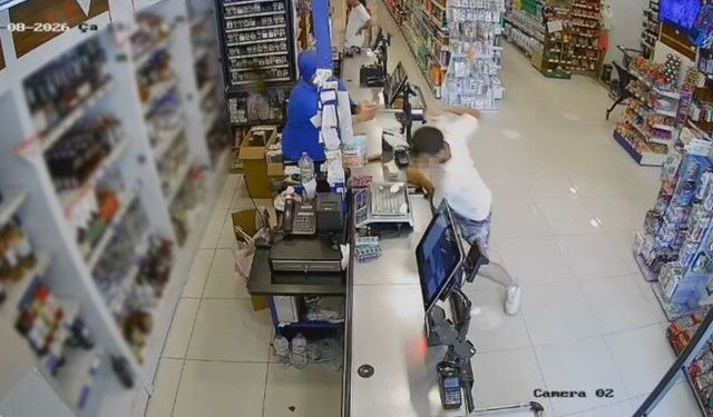 Antalya'da 18 yaşındaki zanlı ortalığı savaş alanına çevirdi! (VİDEO HABER)