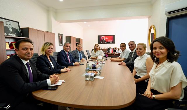 Dr. Arpacı’dan Gaziantep Kolej Vakfı’na anlamlı ziyaret