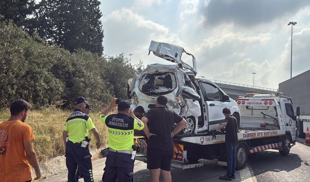 TAG Otoyolunda feci kaza! Anne ile oğlu hayatını kaybetti…