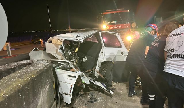Gaziantep Otoyolu'nda feci kaza! Otomobil beton bariyerlere çarptı! Sürücü hayatını kaybetti