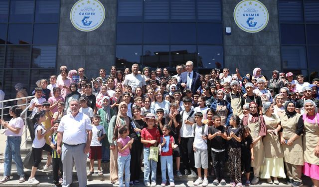 Şahin, Gaziantep Büyükşehir yaz okullarını ziyaret etti