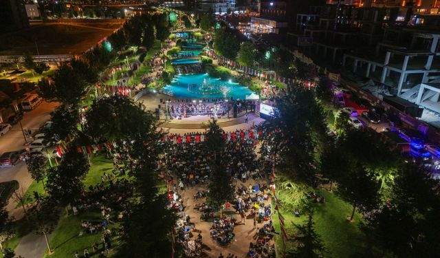 Gaziantep’te müzik dolu gece! Pop ve rock konseri gerçekleştirildi…