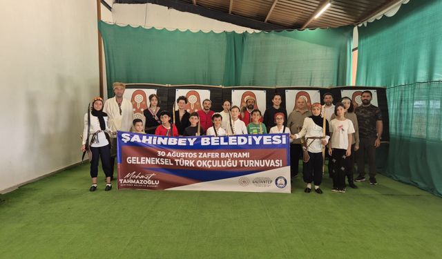 Şahinbey’de zaferin coşkusu sahalara taşındı