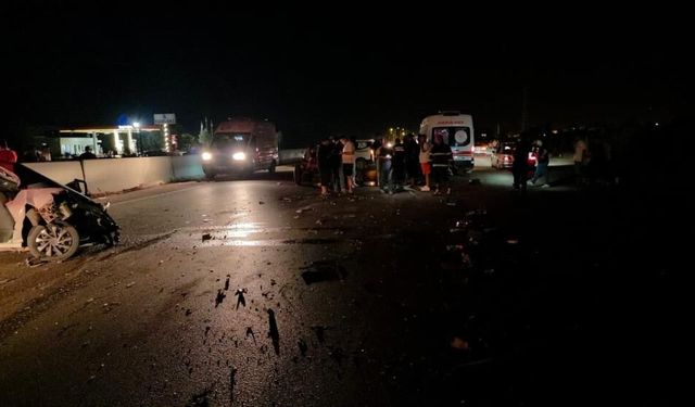 Gaziantep-Hatay otoyolunda feci kaza: 1'i ağır3 yaralı!