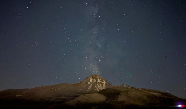 Gökyüzü tutkunları, Perseid meteor yağmurunu takip etti