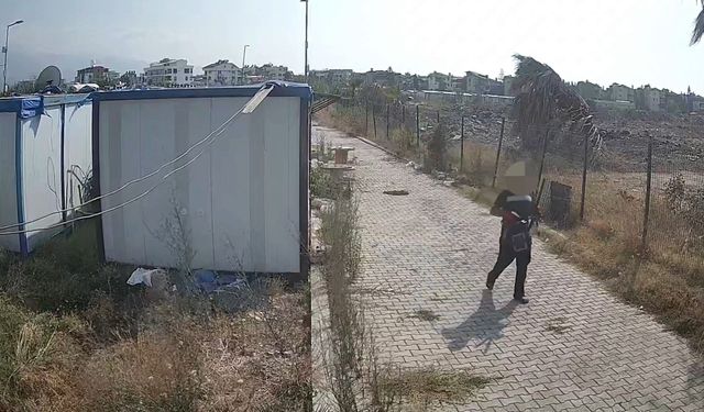 Pes dedirten hırsızlık! Konteyner kenti soyan hırsızlar kameraya yakalandı
