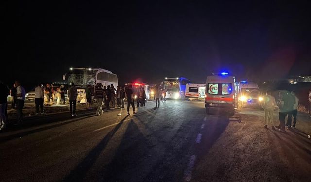 Yolcu otobüsleri çarpıştı: 13 yaralı
