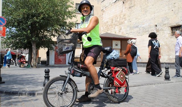 Bisikletiyle yola çıktı, Gaziantep’e ulaştı…