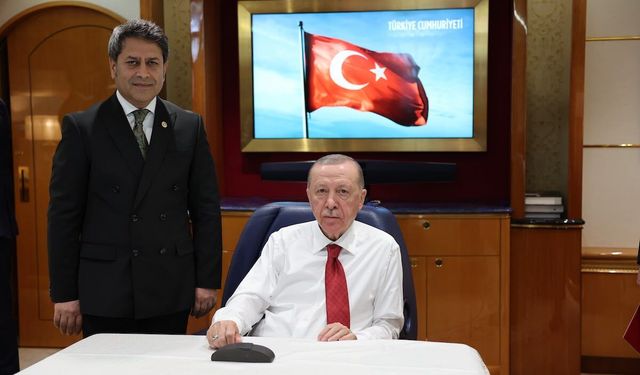 AK Parti 25. Yılında Yeni Vizyonunu Belirliyor: Erdoğan Liderliğinde Hizmet Partisinden Küresel Mefkûre Hareketine
