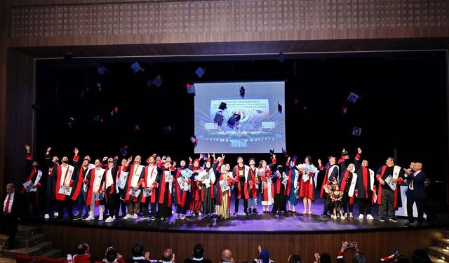 Gaziantep Üniversitesi'nde mezuniyet heyecanı!