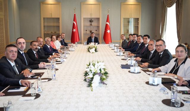 Gaziantep’in projeleri Ankara’da masaya yatırıldı: Gaziantep heyetinden Yılmaz ve Şimşek’e ziyaret!