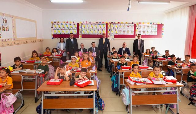 Yılmaz ve Milletvekili Gül öğrencilerle bir araya geldi