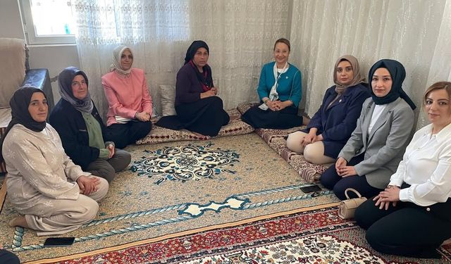 Derya Bakbak Gaziantep’te kalplere dokunmaya devam ediyor