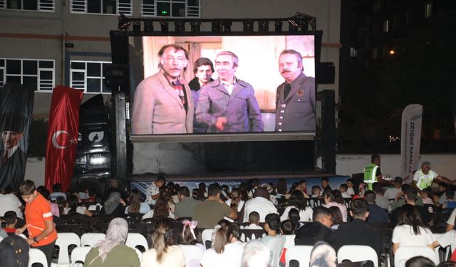 Gaziantep’te açık hava sinema keyfi…