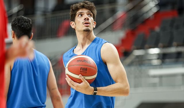 Gaziantep Basketbol'da hedef lige galibiyetle başlamak! "Bu takım büyük hedefler için kuruldu"