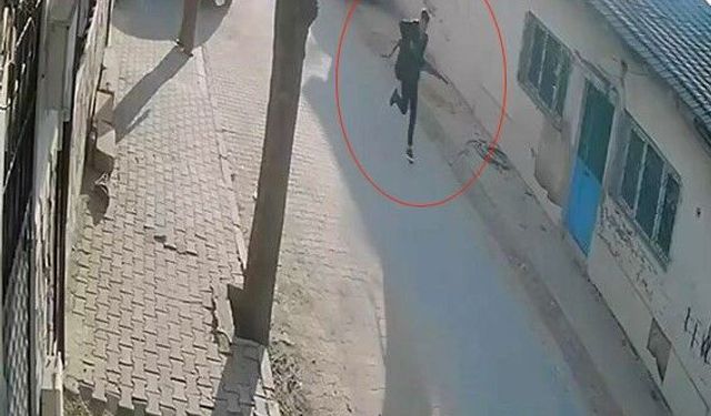 Manisa’da okul önündeki saldırının detayları netleşiyor! O anlar kamerada…