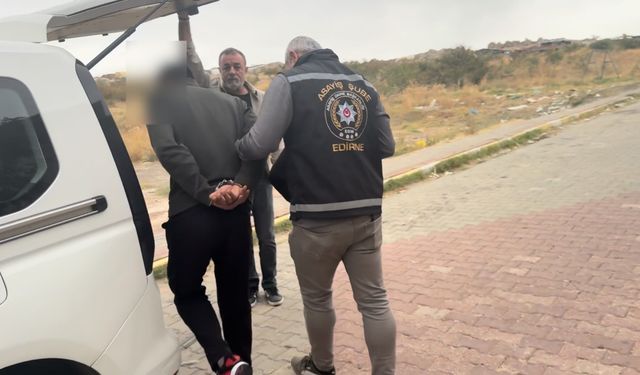 15 yıl hapisle aranan firari bazanın altında yakalandı! O anlar kamerada…