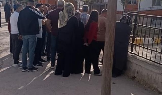 Okulda silahlı öğrenci alarmı (VİDEOHABER)