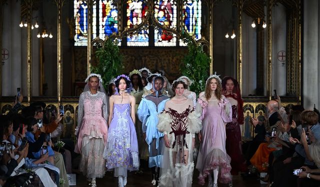 Gaziantep’in asırlık mirası Londra Moda Haftası’nda damga vurdu!
