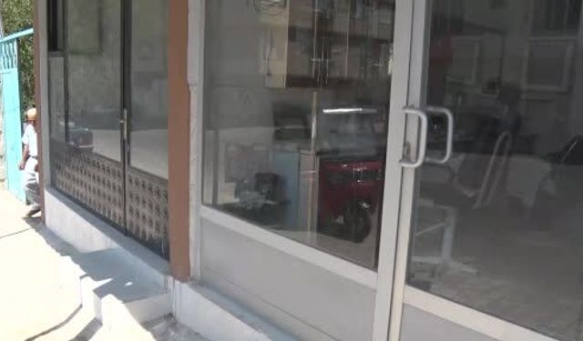 Gaziantep'te 11 yaşında başladı, 65 yıldır makasını elinden bırakmadı!