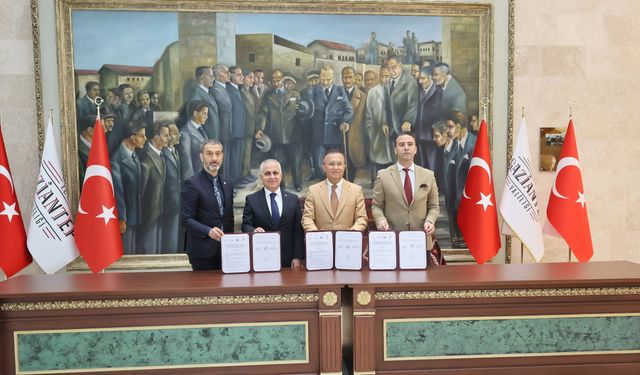 İmzalar Kampüs Sosyal Hizmet Modeli için atıldı!  Gaziantep Üniversitesi’nde bir ilk!