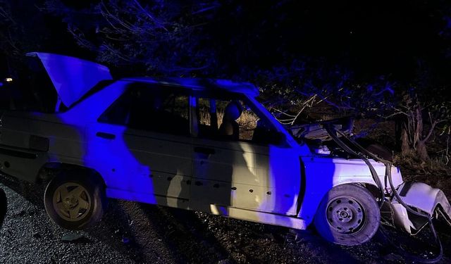 Gaziantep’te işçileri taşıyan minibüs ile otomobil çarpıştı: Ölü ve yaralılar var!