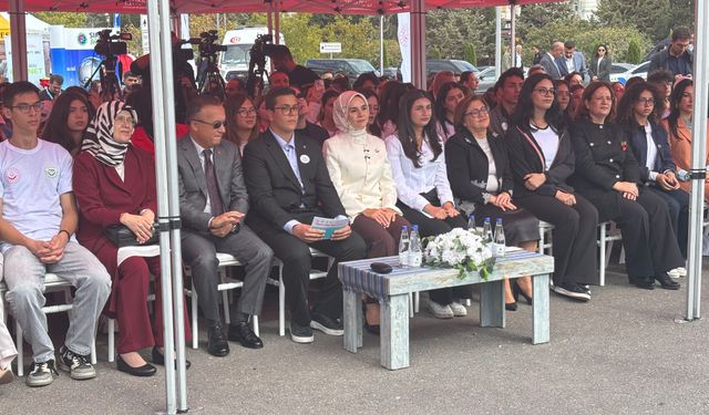 Bakan Göktaş: "Yarının Türkiye'sini siz çocuklarla beraber inşa edeceğiz"